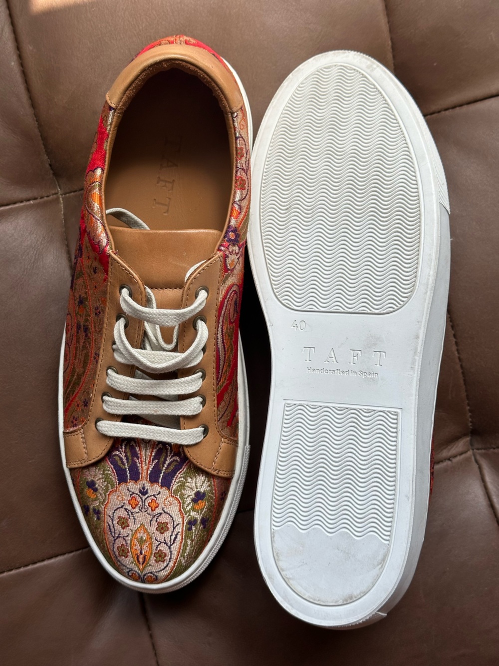 Taft Men's Paisley Sneakers in Red, Purple, Tan and White Rare - Picture 3 of 4